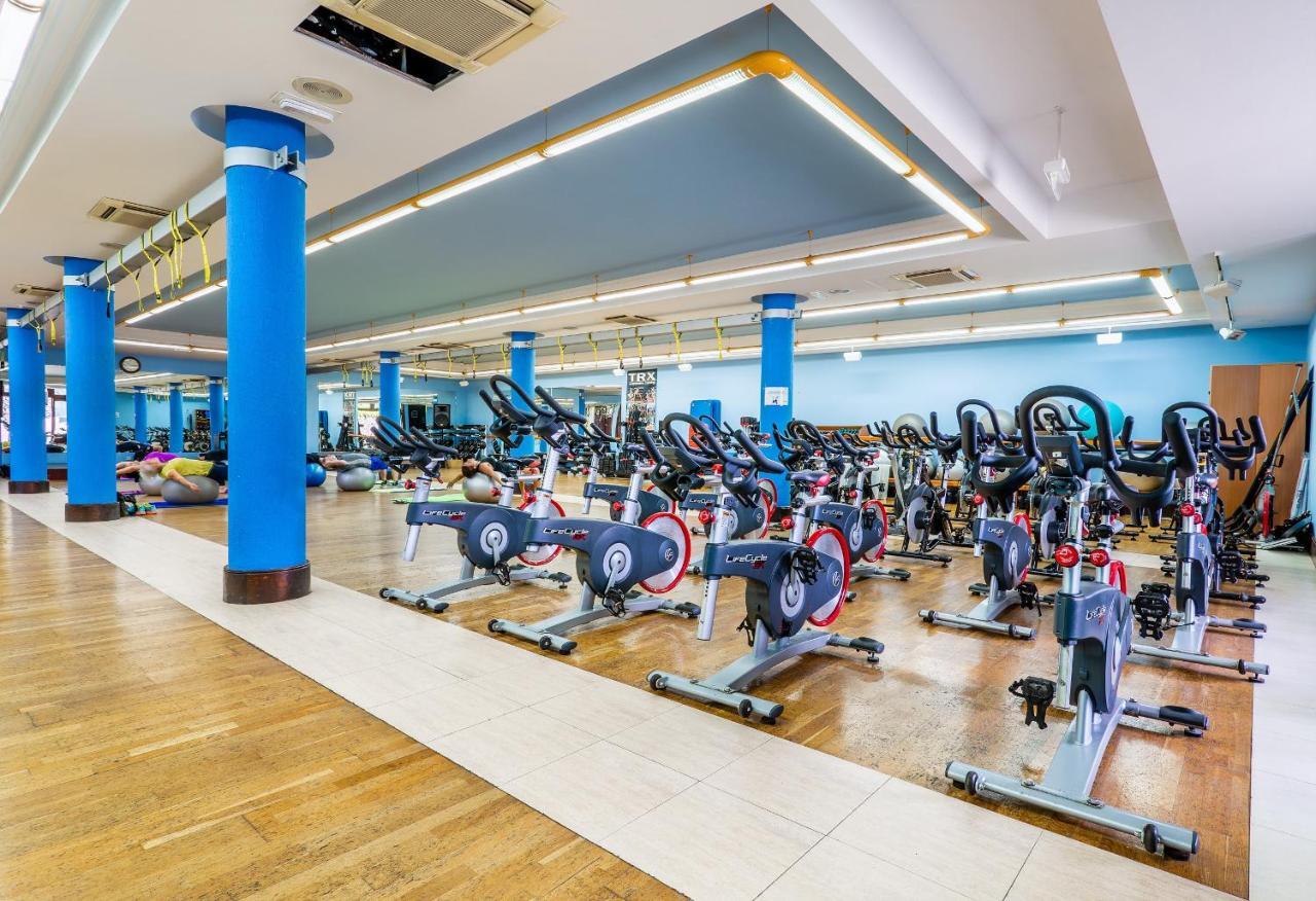 Volcano- Pool, Gym And Activities In Sport Center Fariones Included